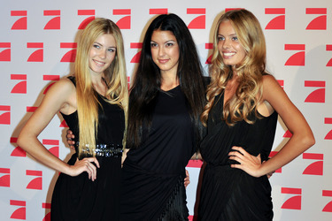 Amelie Klever, Rebecca Mir, Jana Beller