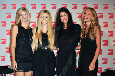 Heidi Klum, Amelie Klever, Rebecca Mir, Jana Beller