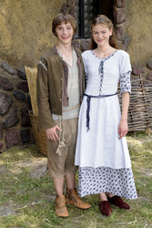 Jonas Nay, Llewellyn Reichman