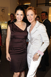 Mariella Ahrens, Katja Flint