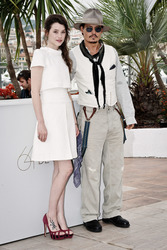 Astrid Berges-Frisbey, Johnny Depp