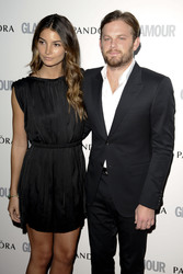 Kings of Leon Musiker mit Begleitung