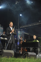 Theo Hutchcraft, Adam Anderson (Hurts)