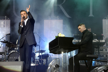 Theo Hutchcraft, Adam Anderson (Hurts)