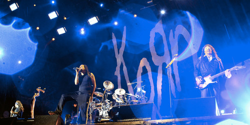 Reginald 'Fieldy' Arvizu, Jonathan Davis, Ray Luzier, James 'Munky' Shaffer (Korn)