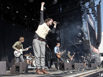 Dave Tirio, De'Mar Hamilton, Tom Higgenson, Tim Lopez, Mike Retondo (Plain White T's)