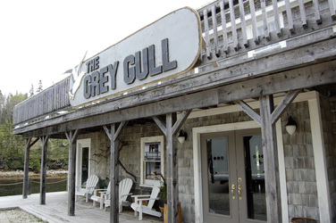 Set des Lokals The Grey Gull aus der TV-Serie 'Haven'