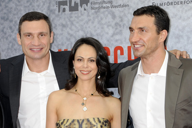 Vitali Klitschko mit Ehefrau Natalia, Wladimir Klitschko