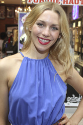 Julia Dietze