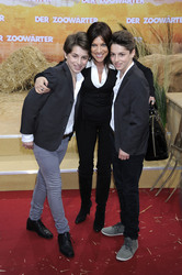 Alice Brauner mit Söhnen Ben und David