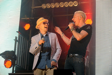 H.P. Baxxter (Scooter) mit Gast Jan Delay