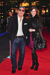 Claude-Oliver Rudolph mit Begleitung