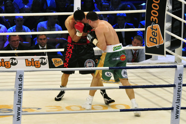 Felix Sturm, Matthew Macklin