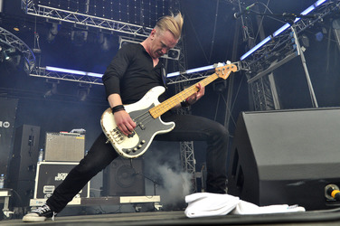 Jonas Almén (Royal Republic)