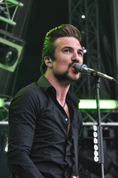 Adam Grahn (Royal Republic)