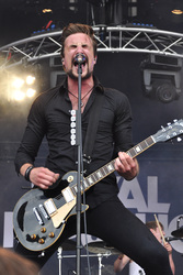 Adam Grahn (Royal Republic)