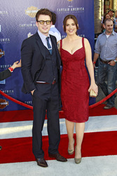 Chris Evans, Hayley Atwell