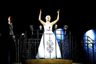 Mark Heenehan, Abigal Jaye