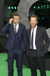 Ryan Reynolds, Peter Sarsgaard