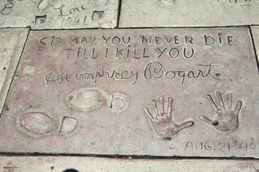 Hand- und Schuhabdrücke von Humphrey Bogart