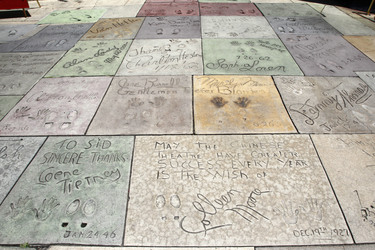 Hand- und Schuhabdrücke von Filmstars