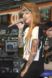 Jennifer Weist (Jennifer Rostock)