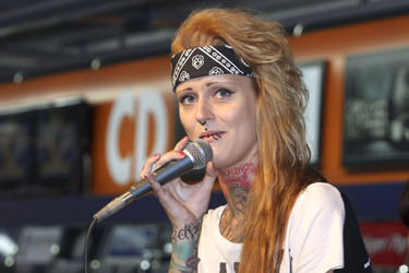 Jennifer Weist (Jennifer Rostock)