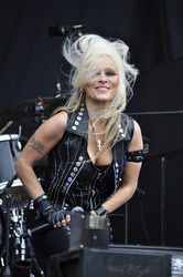 Doro Pesch (Special Guest bei Skyline)
