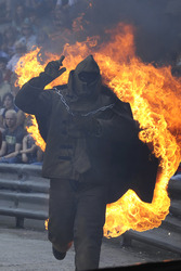 Die Stuntshow im Vulkan