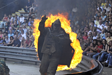 Die Stuntshow im Vulkan
