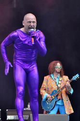 Stumpen, Buzz Dee (Knorkator)