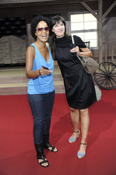 Mo Asumang mit Freundin