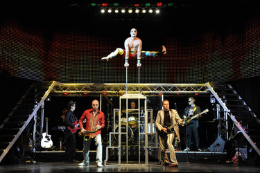 'Forever Young' Cast