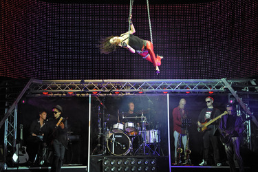 'Forever Young' Cast