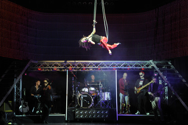 'Forever Young' Cast