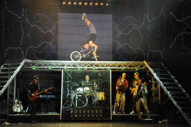 'Forever Young' Cast