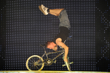 'Forever Young' Cast