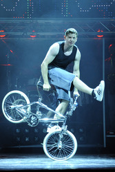 'Forever Young' Cast