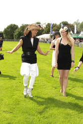 Jorge Gonzalez mit Laufsteg-Kandidatin