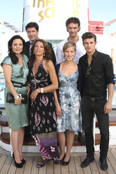 Francis Fulton-Smith, Gerit Kling, Elisabeth Lanz, Eugen Bauder, Aleksandar Radenkovic, Zoe Weiland