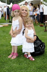 Heike Kloss mit ihren Töchtern Olivia und Marla