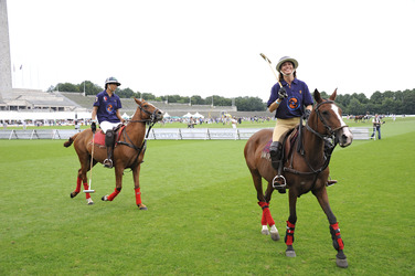 Annabelle Mandeng, Nadeshda Brennicke