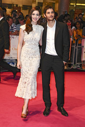 Anne Hathaway, Jim Sturgess