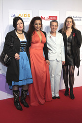 Nadja Benaissa (No Angels) mit Gästen