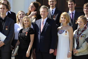 Jeanette Biedermann, Christian Wulff, Wolke Hegenbarth und weitere Verdienstkreuzempfänger