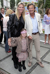 Florian Langenscheidt mit Lebensgefährtin Miriam Friedrich und Tochter Charlotte