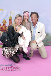 Florian Langenscheidt mit Lebensgefährtin Miriam Friedrich und Tochter Charlotte