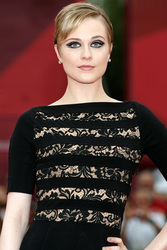 Schauspielerin; Sophie-Anne Leclerq in 'True Blood'; Rose Russell in 'American Gothic'