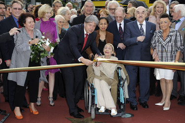 Klaus Wowereit, Luise Rainer, Artur Brauner mit Gattin Maria