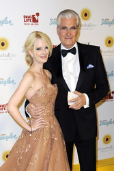 Mirja du Mont, Sky du Mont